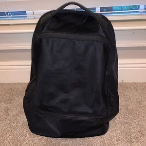 BRAND NEW LULULEMON BACKPACK